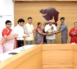 Over 3.5 lakh Rakhis made by Gujarat’s Anganwadi sisters sent to soldiers