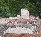 Devineni Avinash slams YSR statue removal in Nandigama