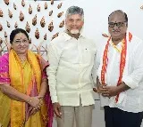 Chandrababu Naidu Meets Fan Varalakshmi Who Fulfilled Vow