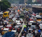 Rakhi Festival Effect Heavy Traffic Jam on Hyderabad Vijayawada Highway