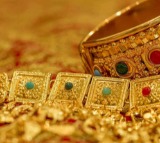 One injured as armed robbers open fire at jewellery shop in Hyderabad