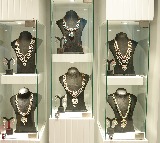 ఎలివేటెడ్ షాపింగ్ అనుభవాన్ని అందించేందుకు హైదరాబాద్‌లోని జూబ్లీ హిల్స్‌లో తన ఫ్లాగ్‌షిప్ స్టోర్‌ను పునరుద్ధరించిన ఓరా ఫైన్ జ్యువెలరీ 