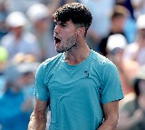 Alcaraz sinks Medjedovic for 50th win of 2025 in Cincinnati