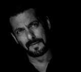 Salman Khan treats with his soulful rendition of 'Sare Jahan se Accha' this Independance Day