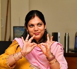 T'gana: Karimnagar district Collector renders National Anthem in sign language at I-Day event