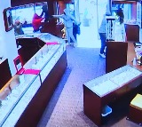 Seattle Jewelry Store Robbed of Millions in Daring Daylight Heist