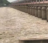 Prakasam Barrage Receives Heavy Flood Inflow APSDMA Issues Alert