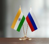 Russia Offers India 5 Percent Discount on Oil Amid US Tariffs