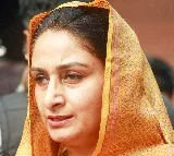 Take up work visa issue of foreign truck drivers with US govt: Harsimrat Kaur