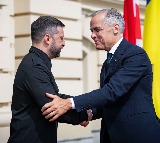 Ukrainian, Canadian leaders meet on defence, energy cooperation