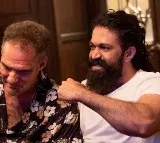 యశ్‌ చిత్రం కోసం రంగంలోకి దిగిన హాలీవుడ్‌ టాప్‌ యాక్షన్‌ కొరియోగ్రాఫర్‌ 
