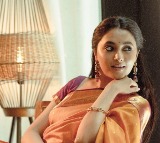 The OG lady of grace, Priyanka Mohan shines in Suvvi Suvvi
