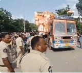JC Prabhakar Reddy Clash in Tadipatri Ganesh Shobha Yatra