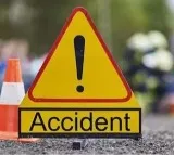 Three killed as bus rams into truck in Telangana