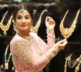 Gold jumps by Rs 4,000 this week, silver crosses Rs 1.23 lakh per kg