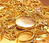 Auto Driver Sai Kumar Returns 16 Lakhs Gold to Owner