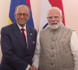 PM Modi holds bilateral talks with Mauritius PM Ramgoolam in Varanasi