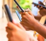 RBI Plans to Allow Phone Locking on EMI Defaults