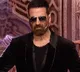 Akshay Kumar asks Shehbaz Badesha to teach Mridul how to “french kiss”