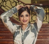 Raveena Tandon hopes Team India wears black bands while playing against Pakistan