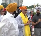 Kiren Rijiju prays at Delhi's historic Gurdwara for PM Modi’s long, healthy life