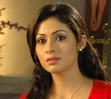 Heroine Sada Father Passes Away