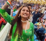 India Pakistan Match Viral Video Lady Fan Heckles Pakistan Team