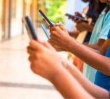 Toyoake City Limits Smartphone Use to Two Hours