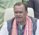 Komatireddy Venkat Reddy comments on Jagadish Reddy