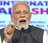 Govt stands shoulder to shoulder with entrepreneurs, PM Modi pitches ‘Make in India’ at UP trade show
