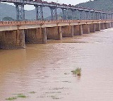 North coastal Andhra may face flash floods, CM reviews situation