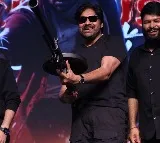 Pawan Kalyan More Hardworking Than Vijay Says OG Cinematographer