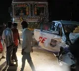 Venkateshwarlu Mahbubnagar DSP Injured in Road Accident After CM Visit