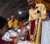 Gold prices hit historic highs globally, Indian rates touch Rs 1.22 lakh on MCX