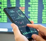 Sensex, Nifty end lower after volatile trade; IT stocks shine