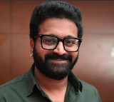 Rishab Shetty Asks Fans Not to Wear Daiva Costumes to Kantara Theaters