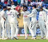 2nd Test: Jadeja and Kuldeep strike to reduce West Indies to 140/4, trail India by 378 runs
