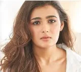 Deepika Padukone Demand is Valid Says Arjun Reddy Actress Shalini Pandey