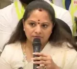 Kavitha to tour 33 districts without KCR photo