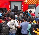 Over 18 lakh Chennaiites travel home for Diwali celebrations; city roads, terminals witness huge rush