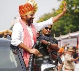 Telangana CM promises political opportunities for Yadav community