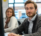 India IT Sector Sees 25 Percent Increase in Fresher Hiring