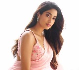 Janhvi Kapoor Recites Poem for Mother Sridevi