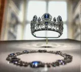 How is it possible to sell stolen jewelry from museums experts explain