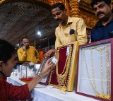 Gold prices slip over Rs 3,000 per 10 grams as global sentiment turns weak