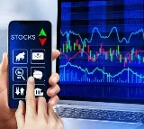 Stock Market Ends with Slight Losses Amid Profit Booking
