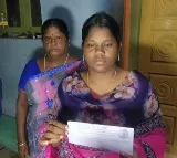 Karur Stampede Victim Returns 20 Lakhs Sent by Vijay
