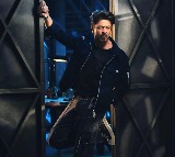 Mamata Banerjee wishes her ‘brother’ Shah Rukh Khan on milestone birthday