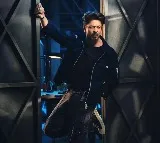 SRK skips customary fan meet on birthday after being advised by authorities