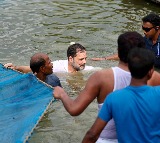 Rahul Gandhi Participates in Fishing With Bihar Fishermen